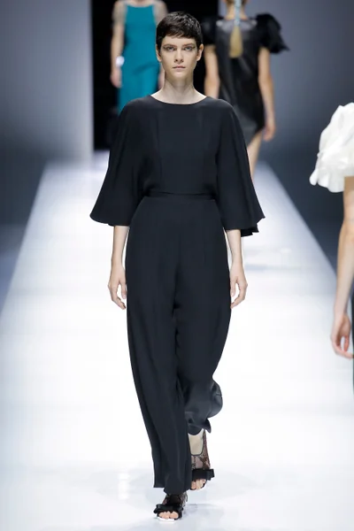 Look 32